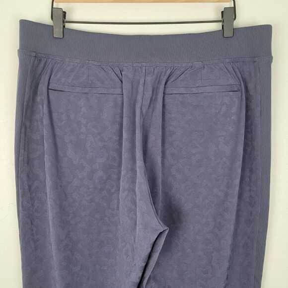 Athleta Brooklyn Textured Ankle Pant Leopard Print Medieval Violet Blue Size 14 - Picture 7 of 13